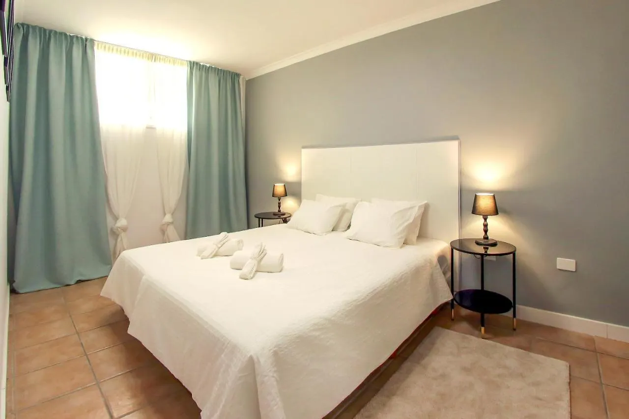 Beautiful Spacious 1 Bedroom Apartment With A Pool, Marina Palace 608 Playa Paraiso