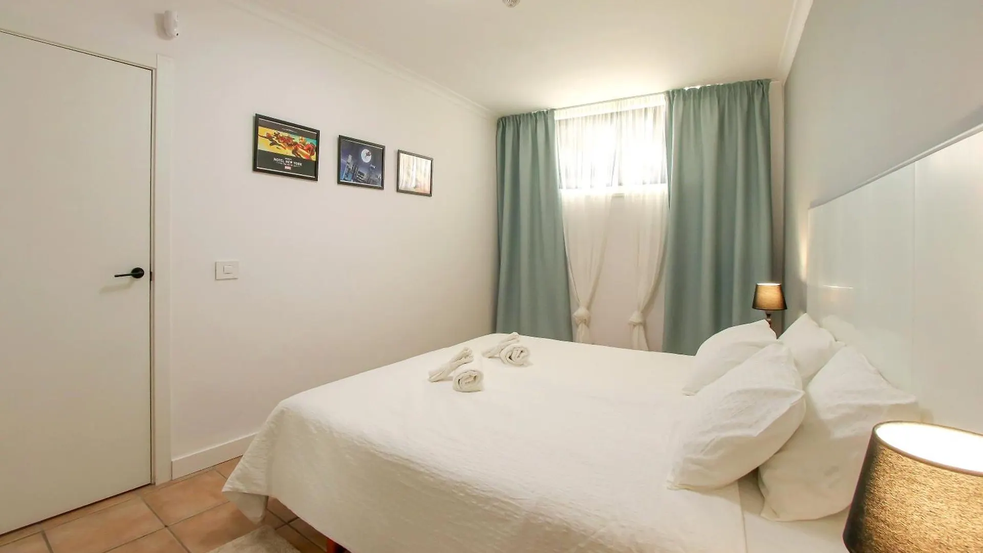 Beautiful Spacious 1 Bedroom Apartment With A Pool, Marina Palace 608 Playa Paraiso  Spain